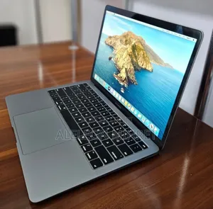 Photo - New Laptop Apple MacBook Air 2019 8GB Intel Core i5 SSD 128GB