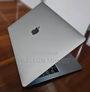 New Laptop Apple MacBook Air 2019 8GB Intel Core i5 SSD 128GB