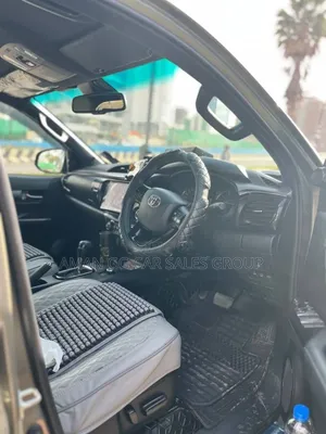 Toyota Hilux 2025 Gray