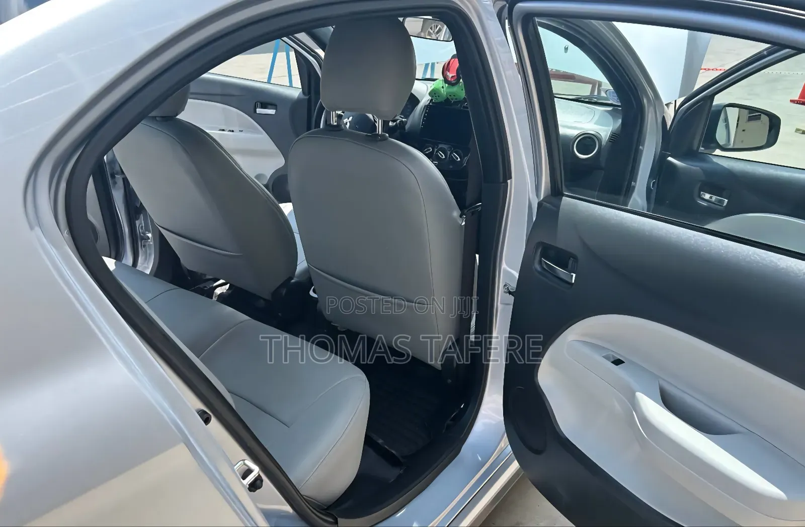 Mitsubishi Attrage 2023 Silver