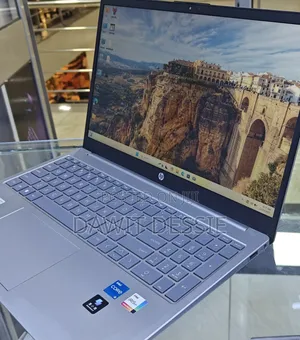 New Laptop HP 16GB Intel Core I5 SSD 1T
