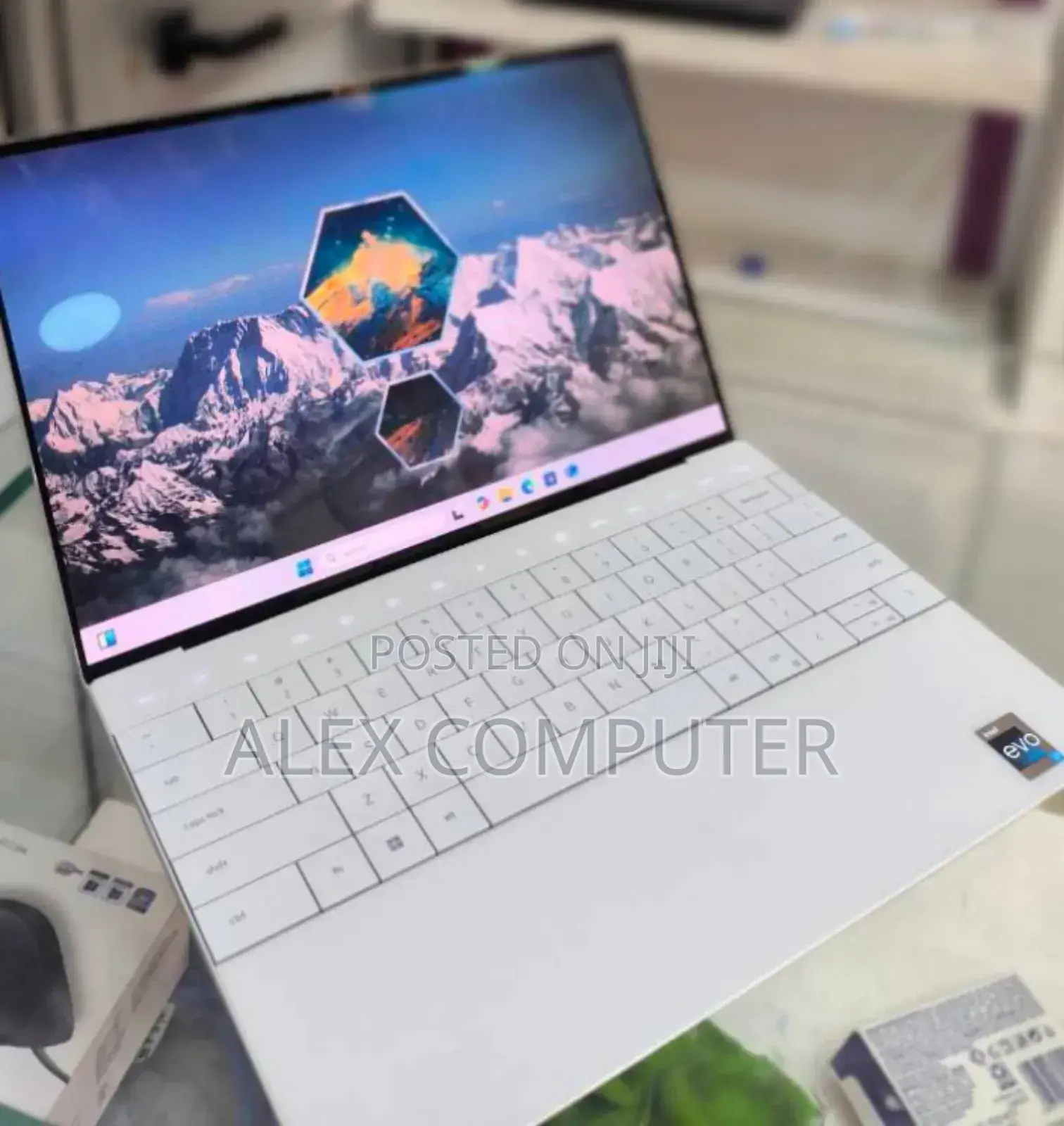 New Laptop Dell XPS 13 16GB Intel Core I7 SSD 512GB