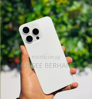 Photo - Apple iPhone 15 Pro Max 256 GB White