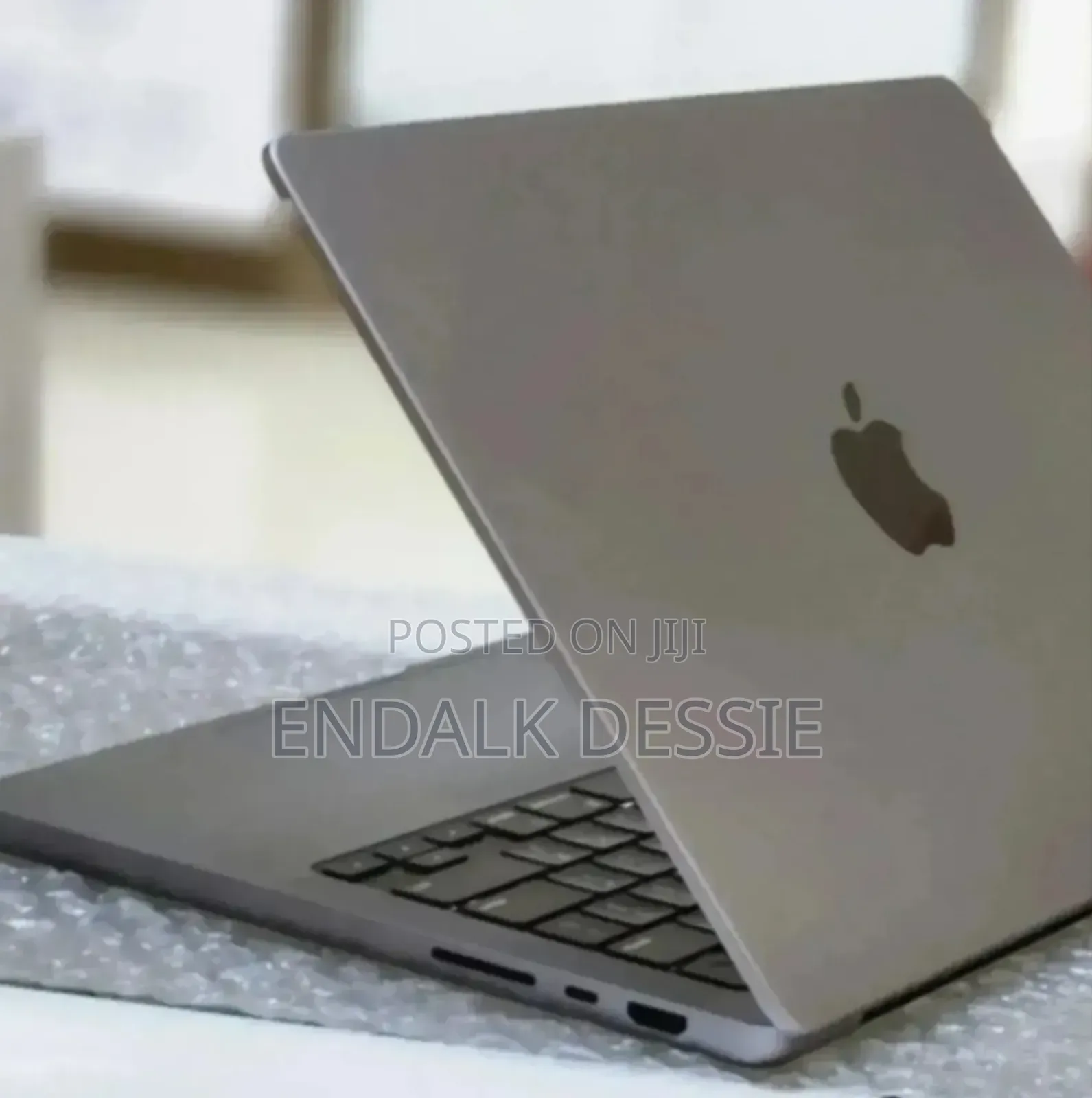 New Laptop Apple MacBook Pro M1 32GB Apple M1 Pro SSD 512GB