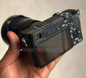 Photo - Sony A6300 Camera 18-200mm Lens