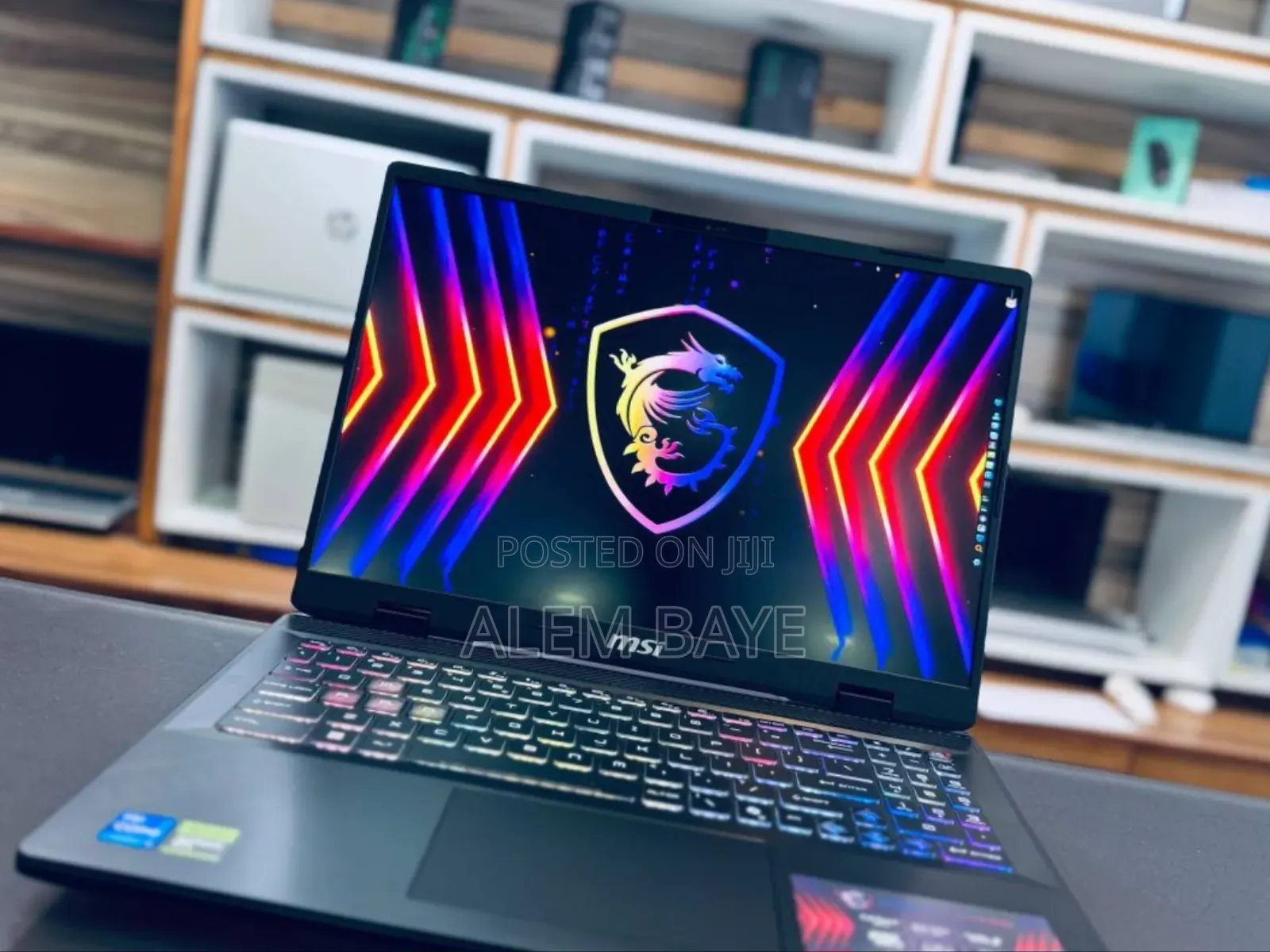 New Laptop MSI Prestige 16 AI Studio 16GB Intel Core I7 SSD 1T