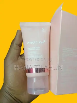 Photo - Medicube Collagen Night Wrapping Mask