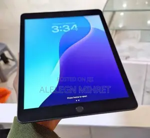 New Apple iPad 10.2 (2019) 32 GB Black