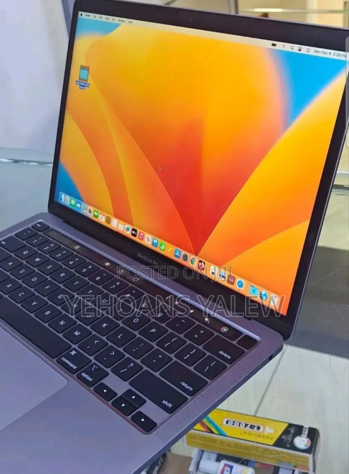 New Laptop Apple MacBook Pro 2022 M2 8GB Apple M2 SSD 256GB