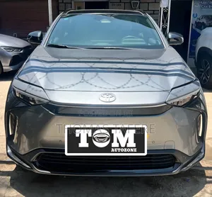 Photo - Toyota bZ4X 2024 Gray