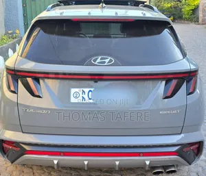 Hyundai Tucson 2022 Silver