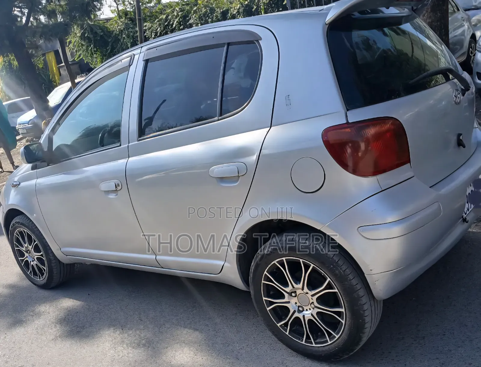 Toyota Vitz 2003 Silver