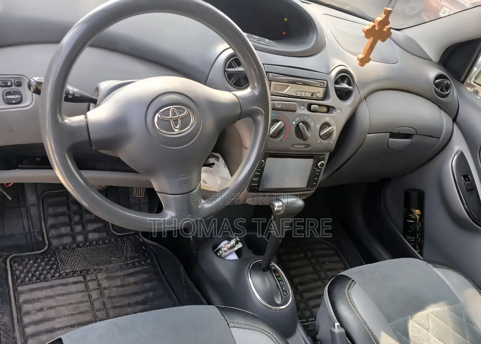 Toyota Vitz 2003 Silver