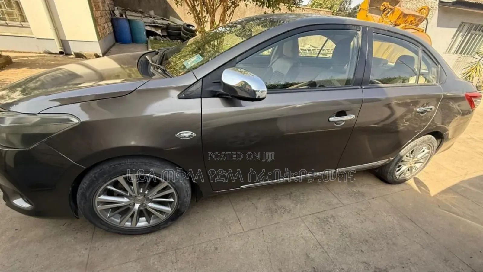 Toyota Yaris 2016 Gray