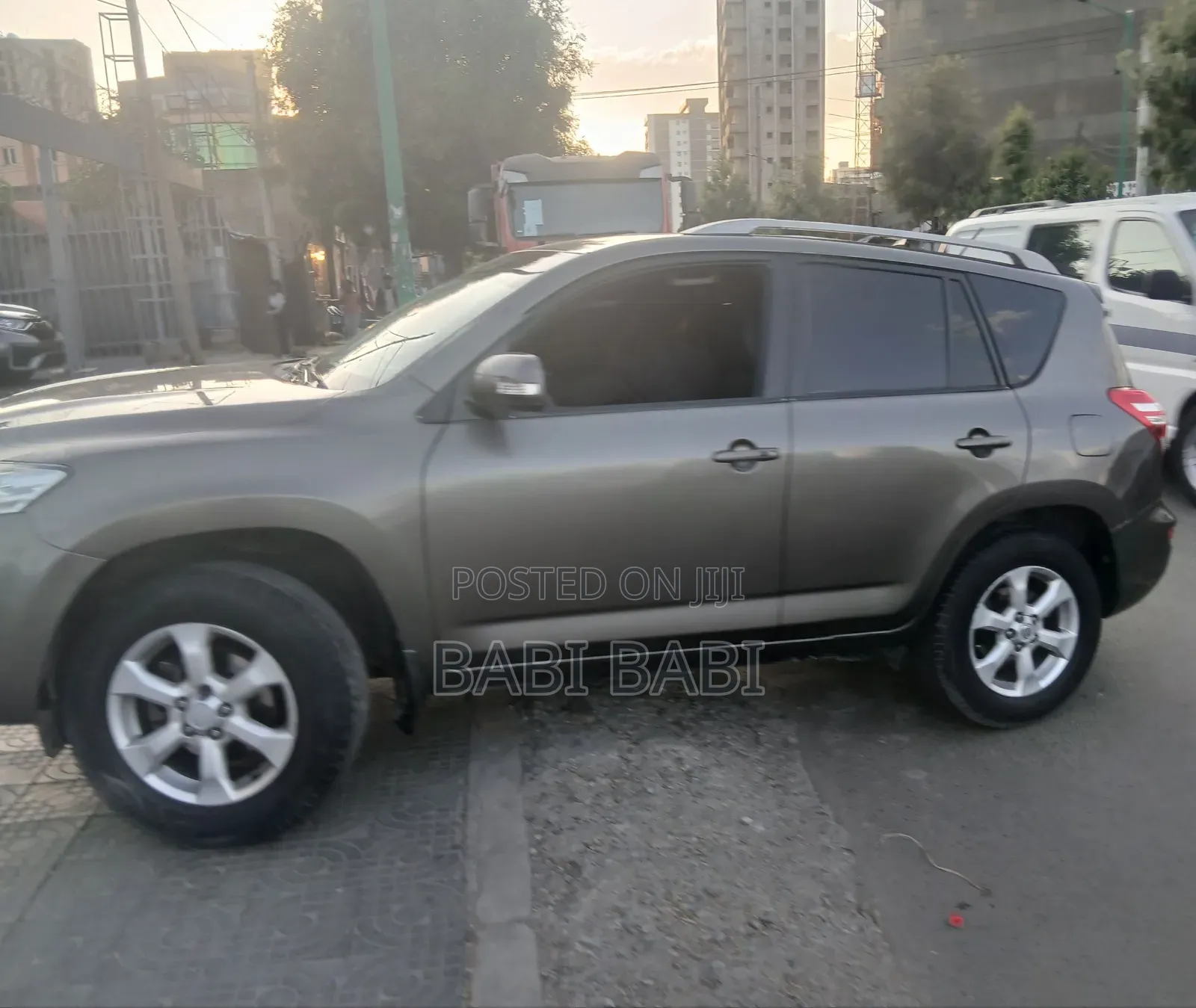 Toyota RAV4 2011 Brown