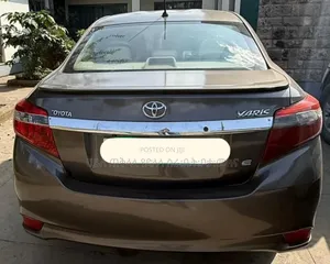 Toyota Yaris 2016 Gray