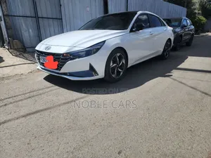 Hyundai Avante 2021 Ivory