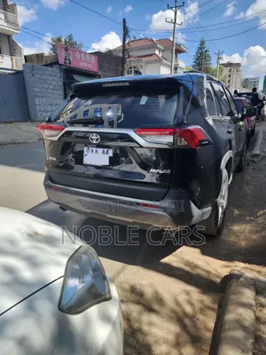 Toyota RAV4 2022 Matt Black