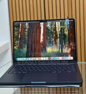 New Laptop Apple MacBook Air 2024 M3 13-Inch 8GB Apple M3 SSD 256GB