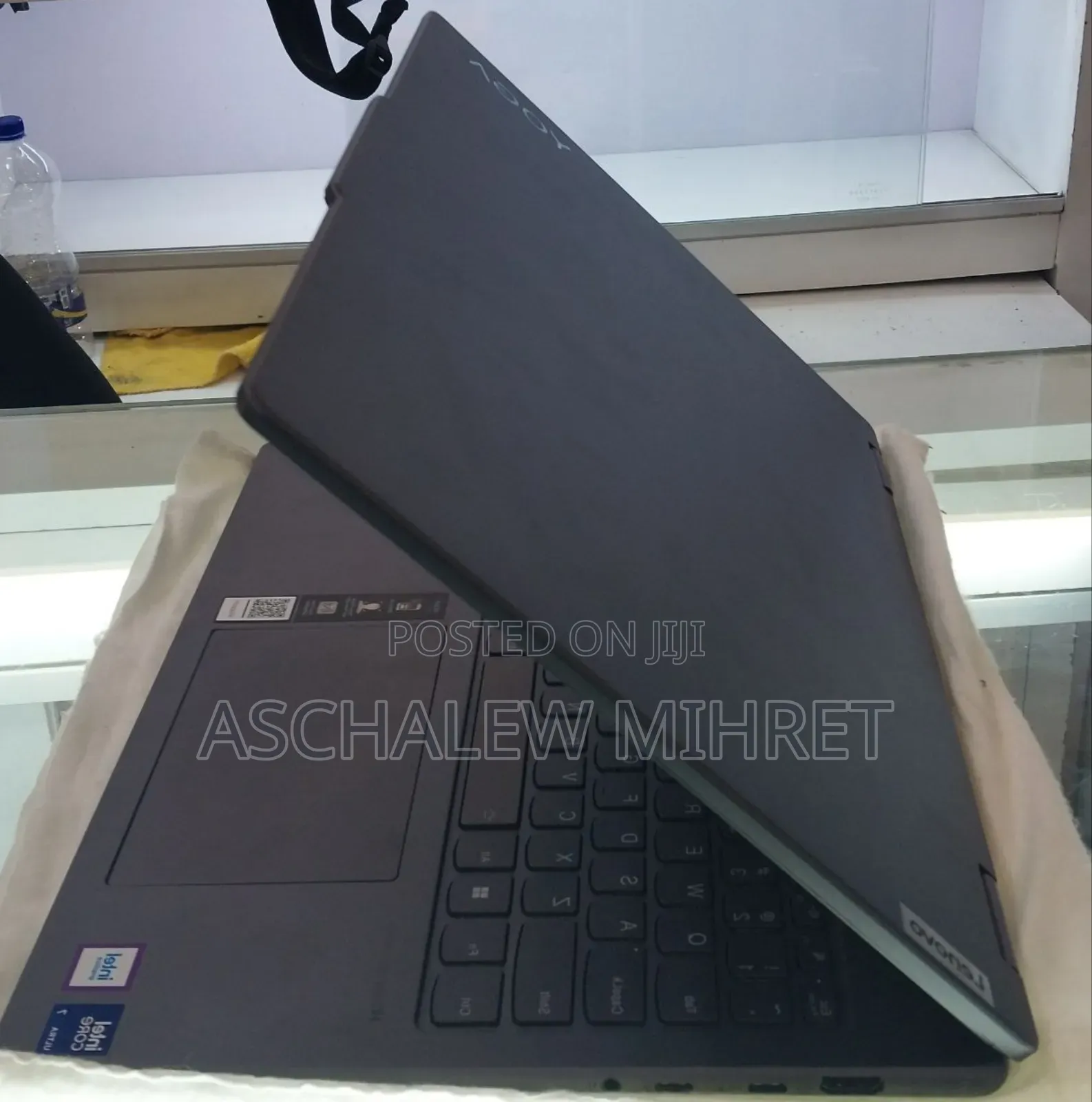 New Laptop Lenovo Yoga 7i 16GB Intel Core Ultra 7 SSD 1T
