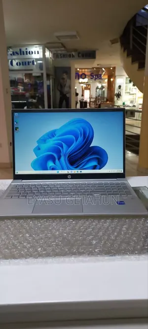 New Laptop HP Pavilion 15 16GB Intel Core I7 SSD 1T