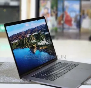 New Laptop Apple MacBook Pro 2017 16GB Intel Core I7 SSD 512GB