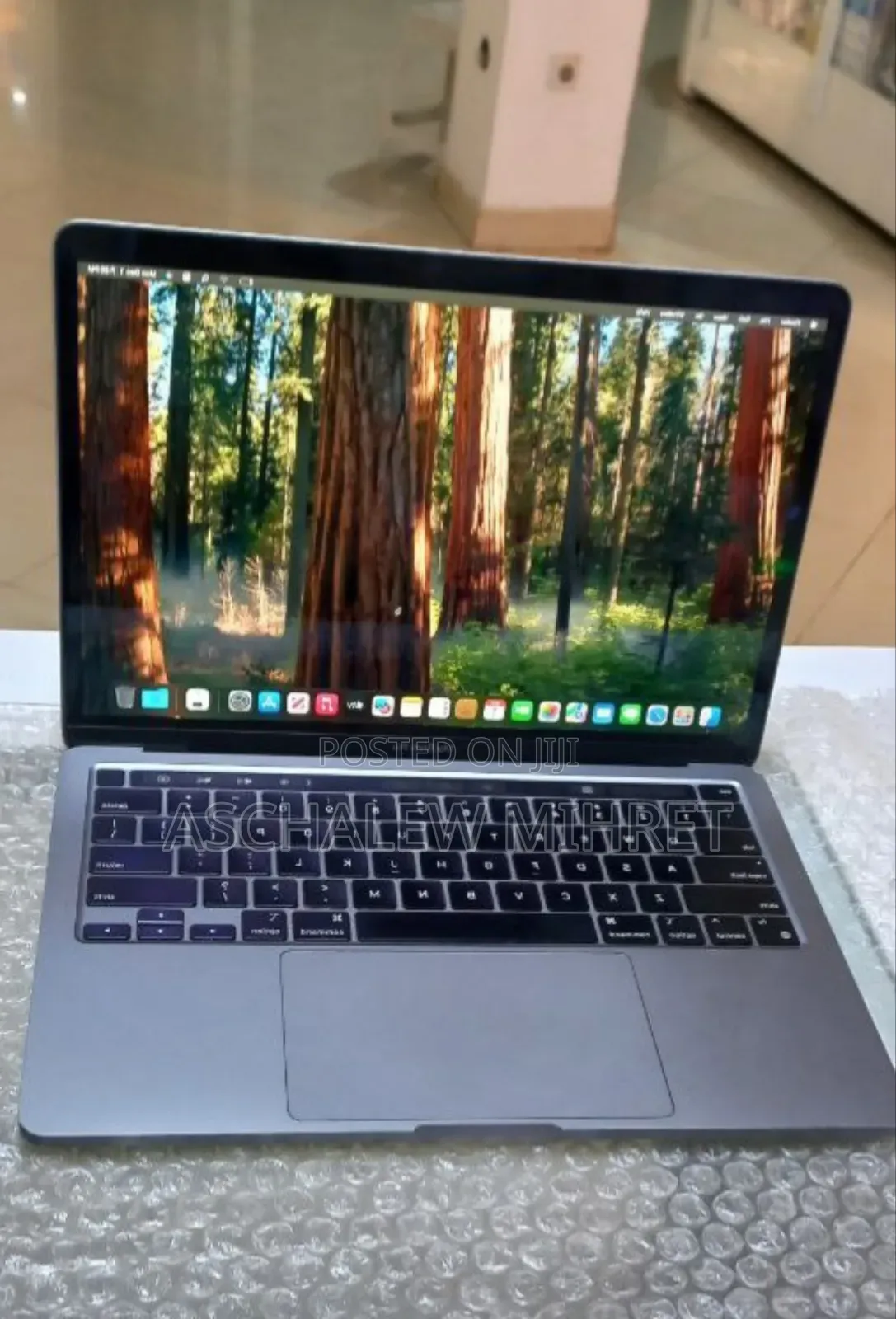 New Laptop Apple MacBook Pro M1 8GB Apple M1 Pro SSD 256GB