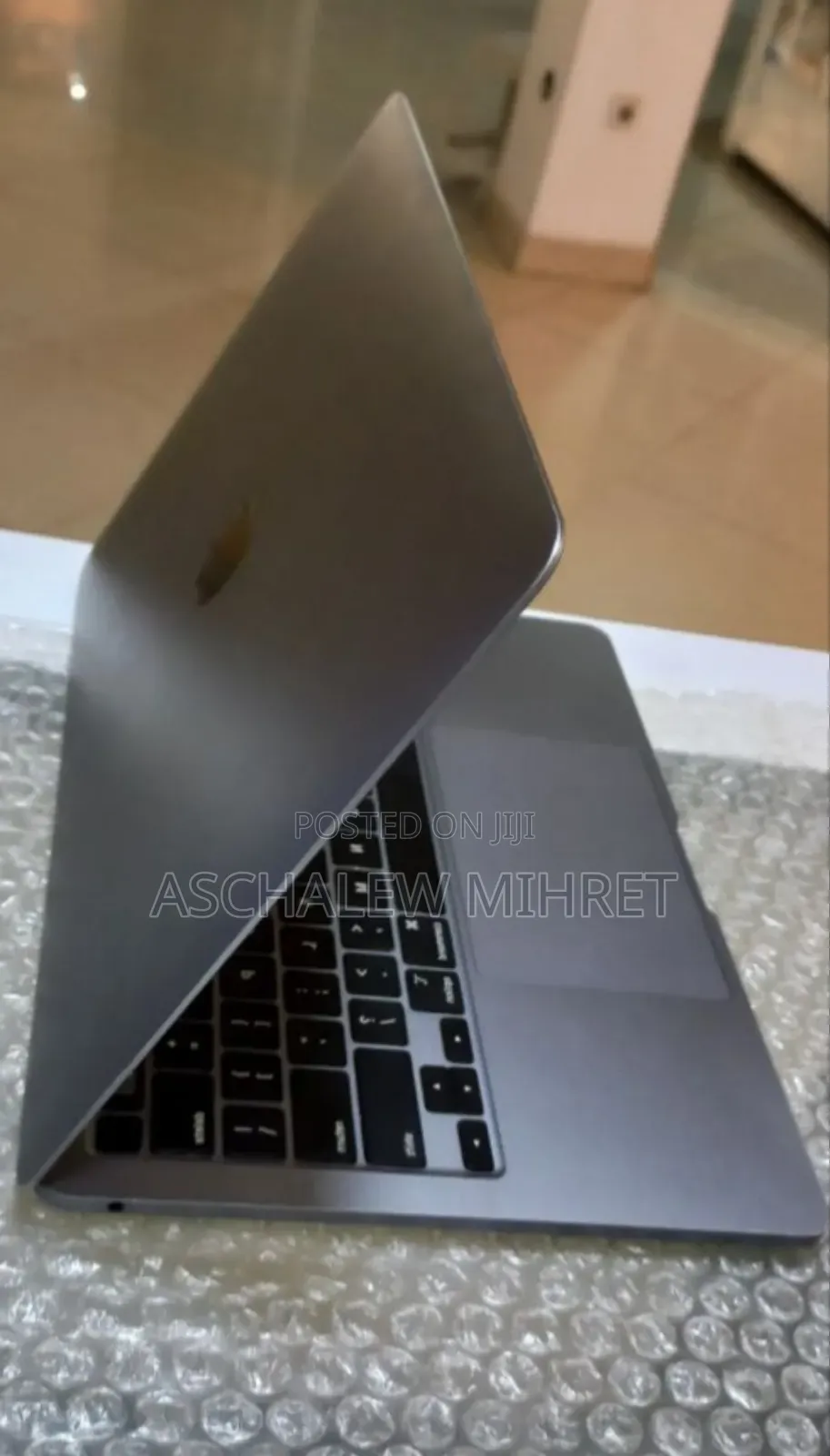 New Laptop Apple MacBook Pro M1 8GB Apple M1 Pro SSD 256GB