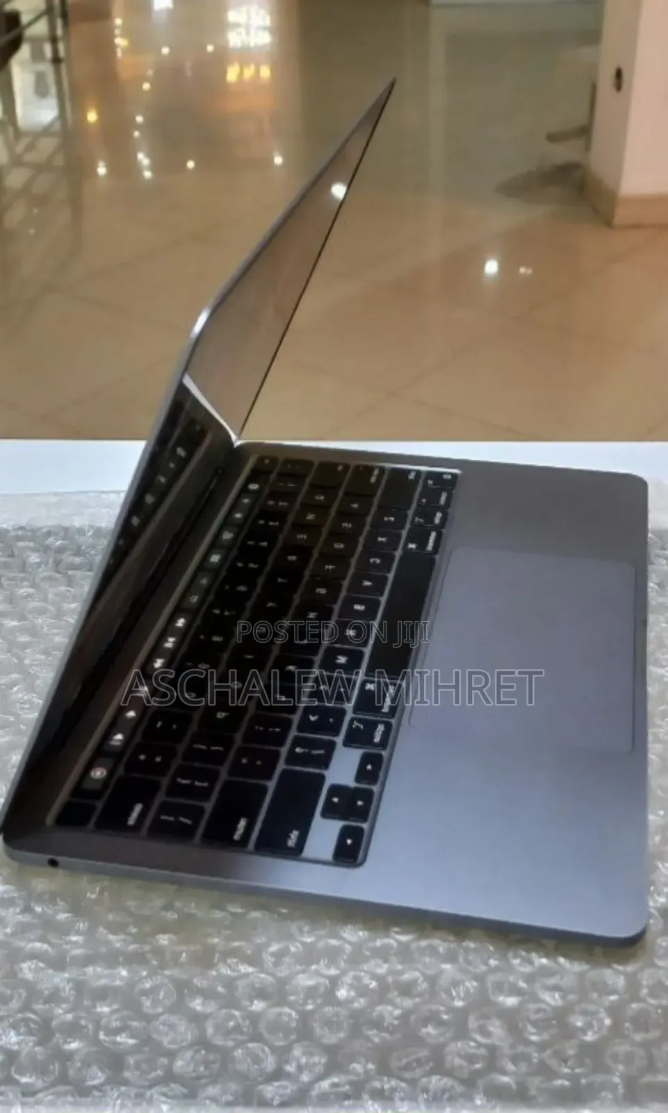 New Laptop Apple MacBook Pro M1 8GB Apple M1 Pro SSD 256GB