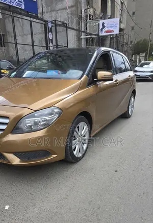 Mercedes-Benz E200 2014 Beige