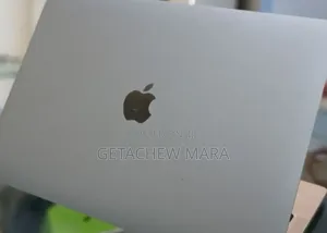 New Laptop Apple MacBook Pro 2022 M2 8GB Intel SSD 256GB