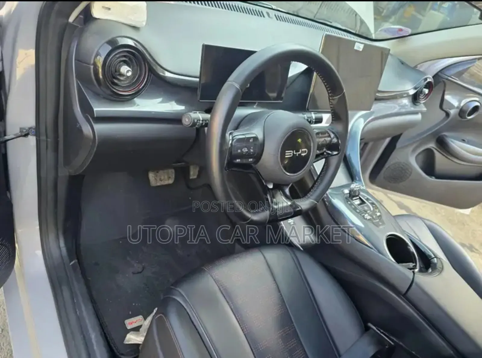 BYD E2 43 kWh 94 hp FWD 2024