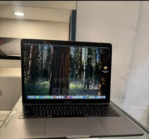 New Laptop Apple MacBook Pro 2019 8GB Intel Core I5 SSD 512GB