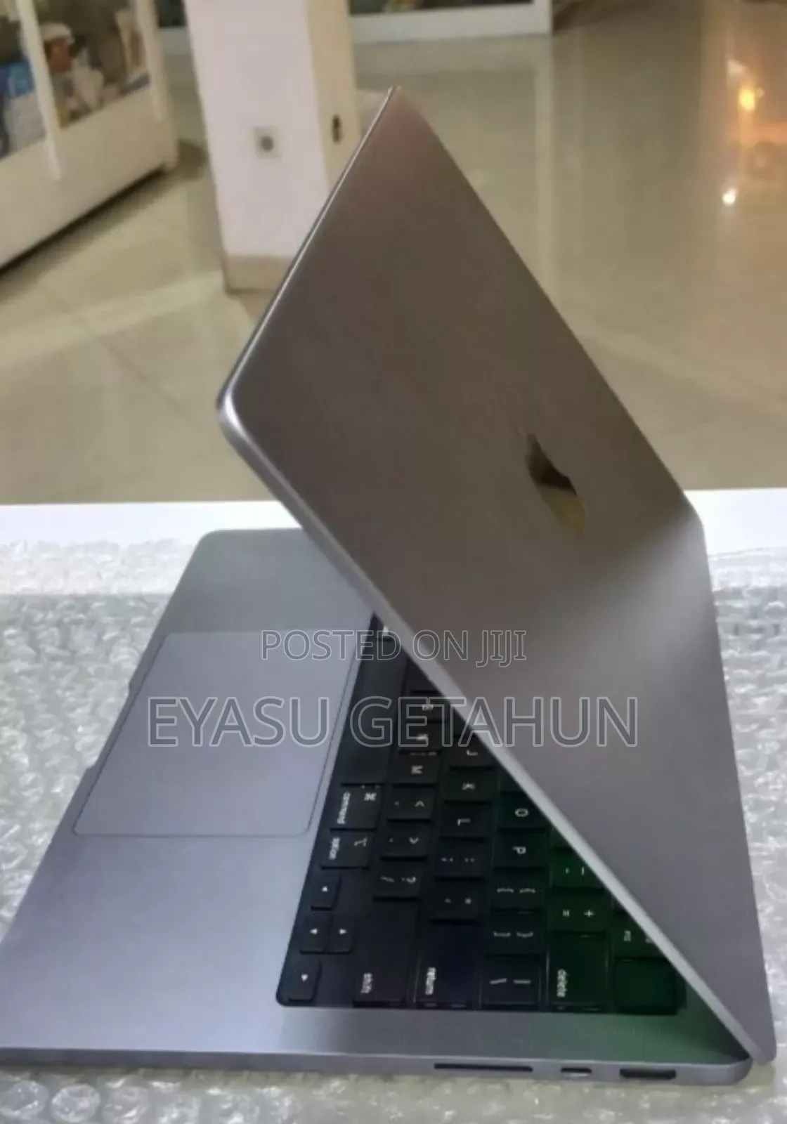 New Laptop Apple MacBook Pro 2021 M1 16GB Apple M1 Pro SSD 512GB