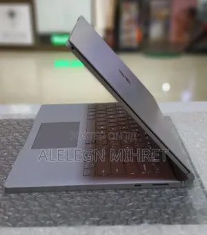 New Laptop Microsoft Surface Book 3 16GB Intel Core I7 SSD 256GB