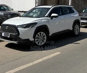 Toyota Corolla Cross Hybrid 2023 White