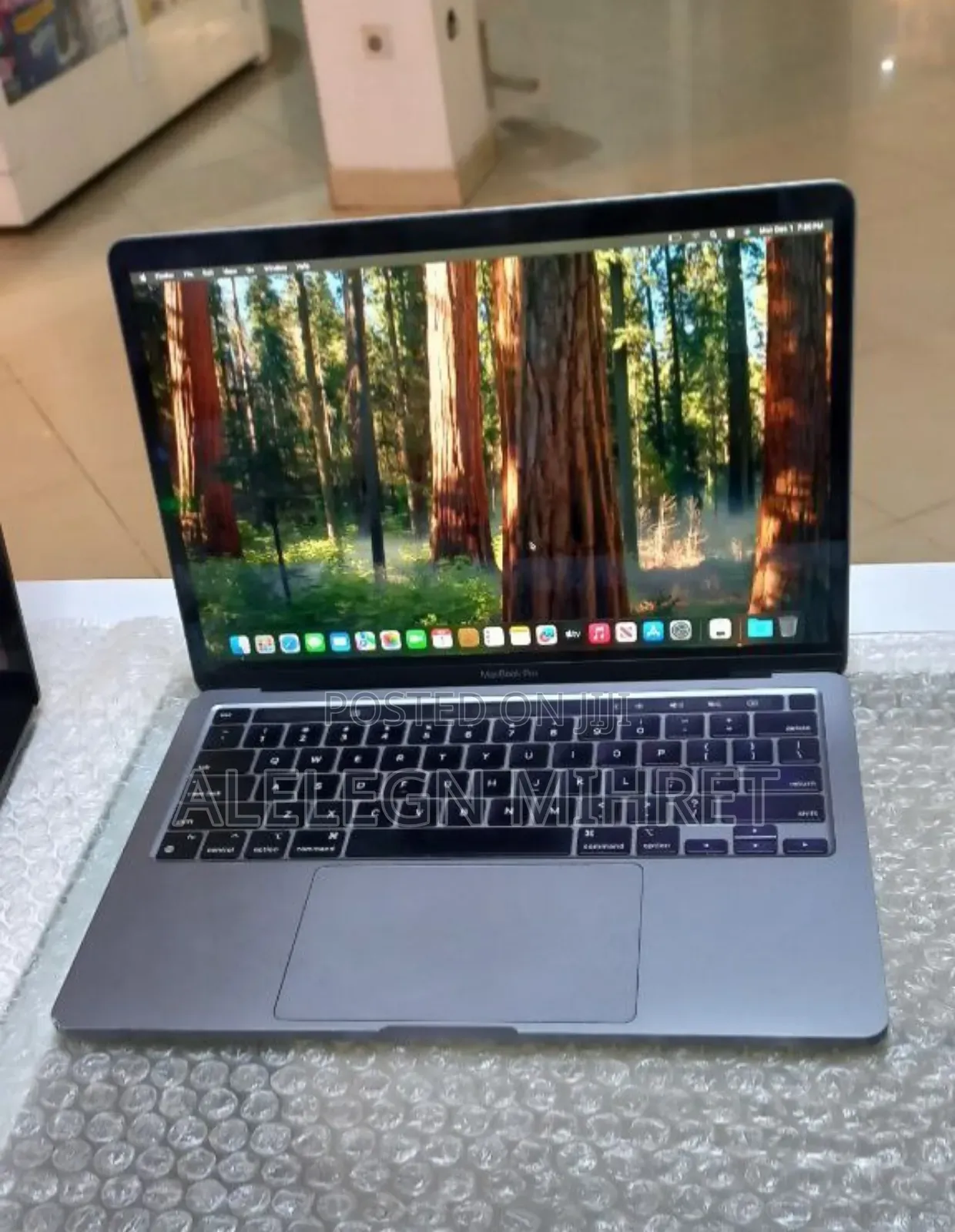 New Laptop Apple MacBook Pro M1 8GB Apple M1 SSD 256GB