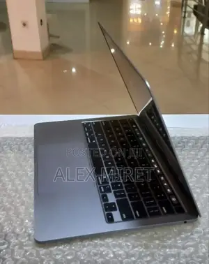 New Laptop Apple MacBook Pro M1 8GB Apple M1 SSD 256GB