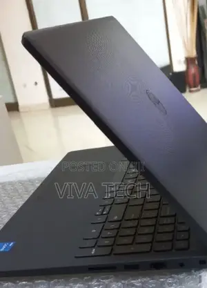 New Laptop Dell Vostro 3520 16GB Intel Core I5 SSD 512GB
