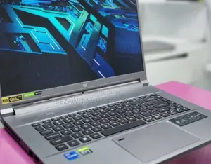 New Laptop Apple MacBook Pro 2017 16GB Intel Core I5 SSD 128GB