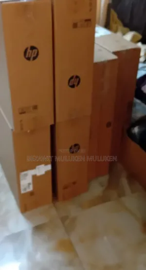 New Desktop Computer HP Envy 27 16GB Intel Core I7 SSD 512GB