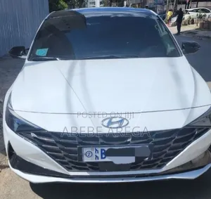 Hyundai Avante 2021 White