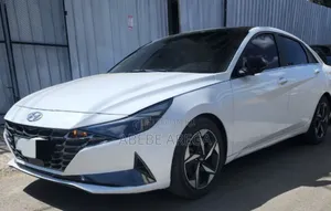 Hyundai Avante 2021 White