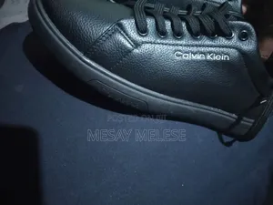 Photo - Men's Calvin Klein Flat Sneakers (Full Black)