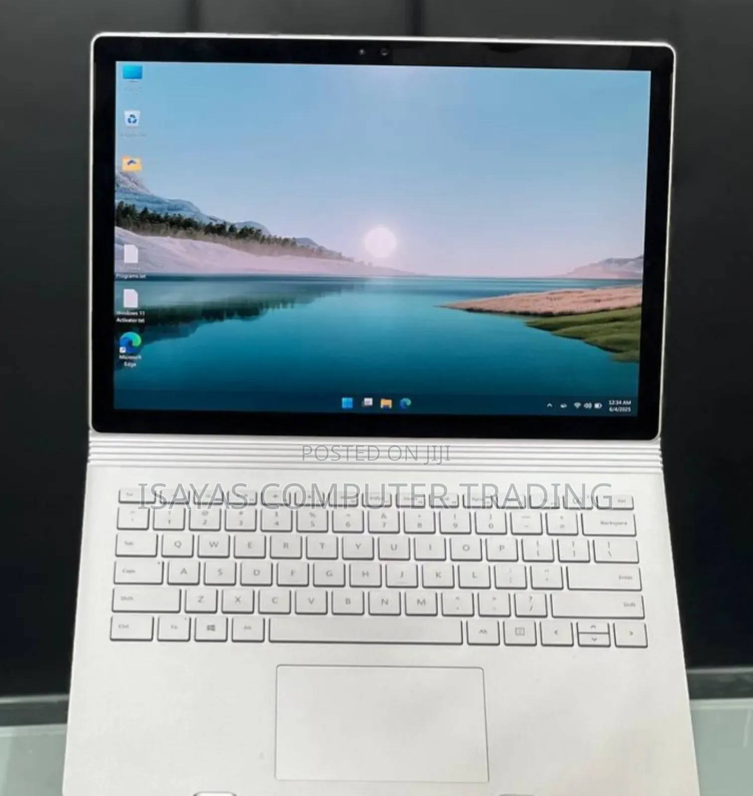 New Laptop Microsoft Surface 8GB Intel Core I5 SSD 256GB