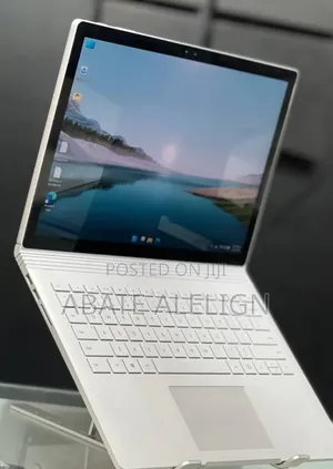 New Laptop Microsoft Surface Book 2 8GB Intel Core I5 SSD 256GB